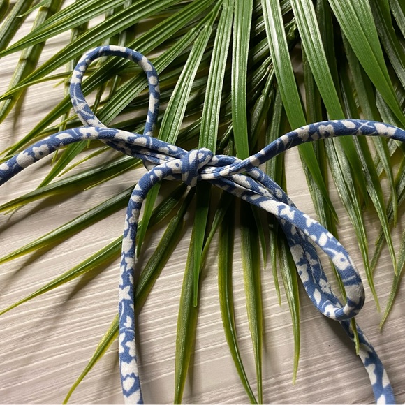 Billabong 🏝️ Ditsy Floral Ruffle Underwire Bikini Top - Picture 9 of 11